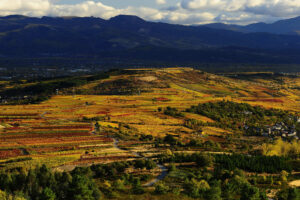 Castro Ventosa, un enclave perfecto para el turismo rural a 10' de la bodega de Puerta del Viento en Arborbuena